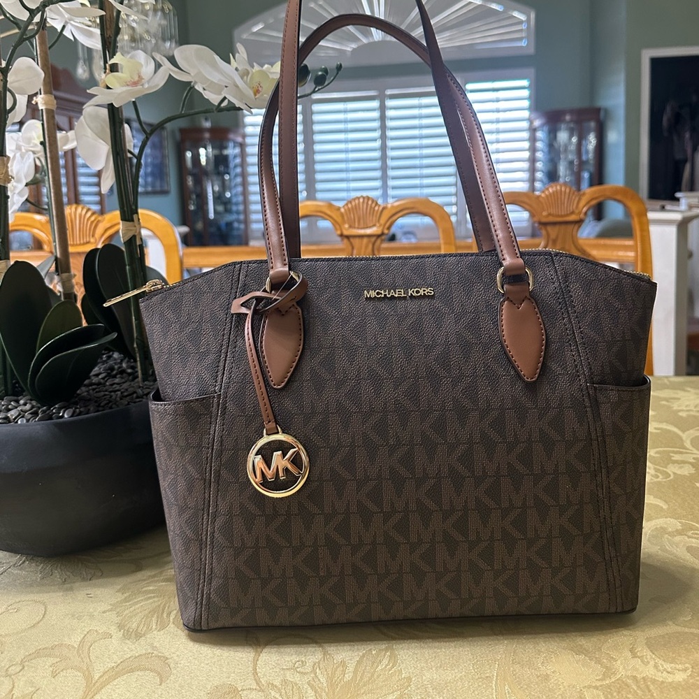 🤎🤎NWT MICHAEL KORS SIENNA MEDIUM LEATHER SATCHEL MSRP $358🤎🤎